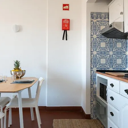Silchoro - Lovely And Cosy Studio With Pool View In Apartment